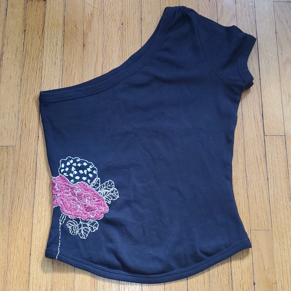 Guess Asymmetrical Top
